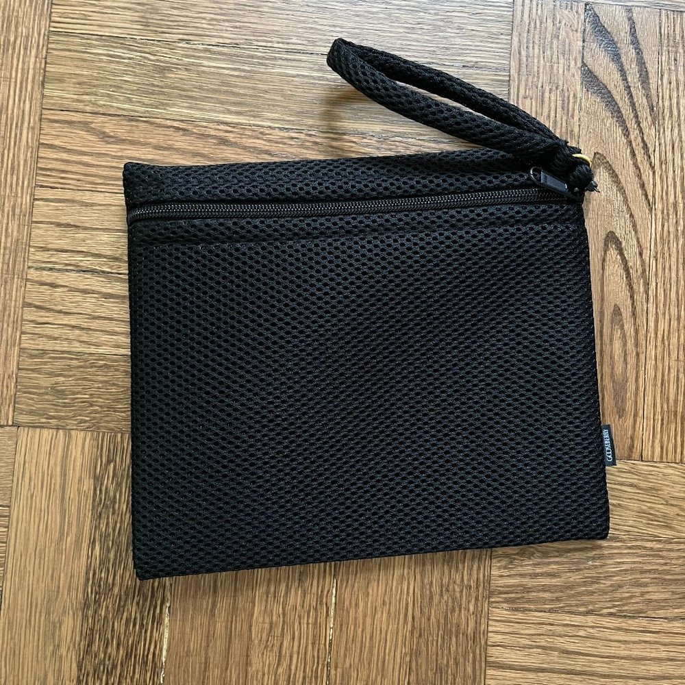 Gooseberry Intimates Mesh Pouch